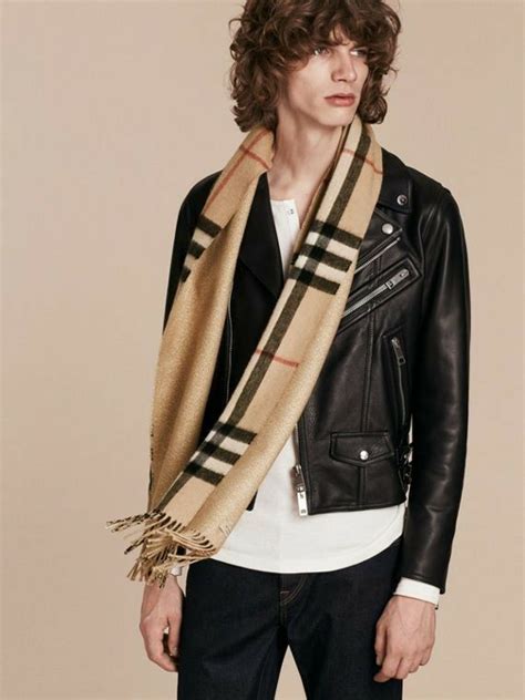 burberry scarf street fashion|burberry scarf for men.